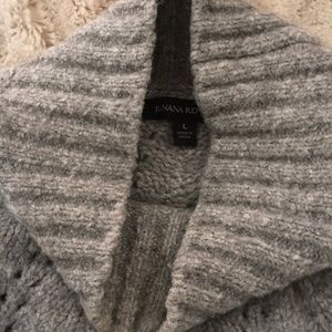Banana Republic gray sweater large